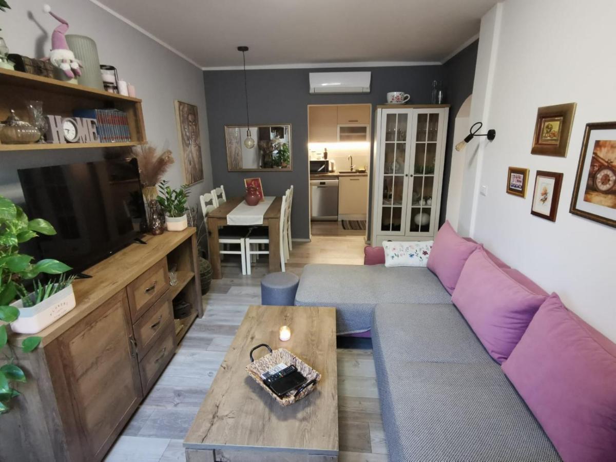 Apartamento With Garden